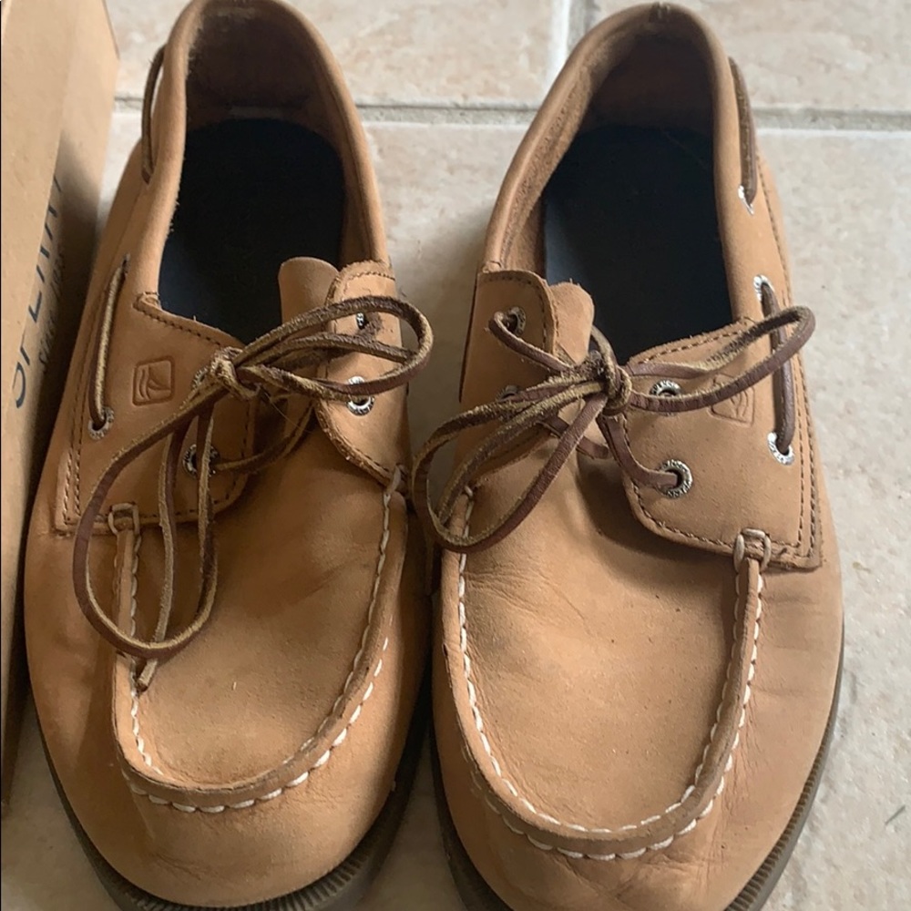 Boys sperry shoes size 6.5